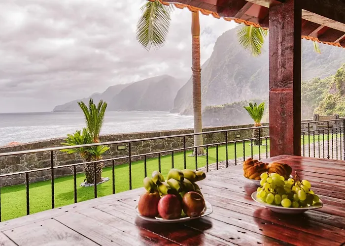 Sunny A & B By Amazing Madeira Seixal (Madeira)