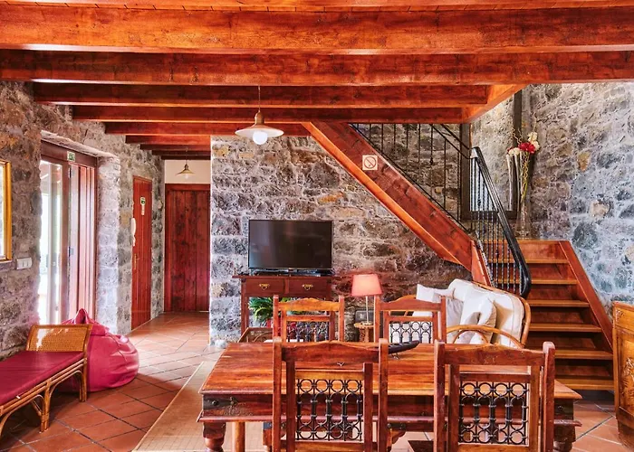 Sunny A & B By Amazing Madeira Seixal (Madeira)